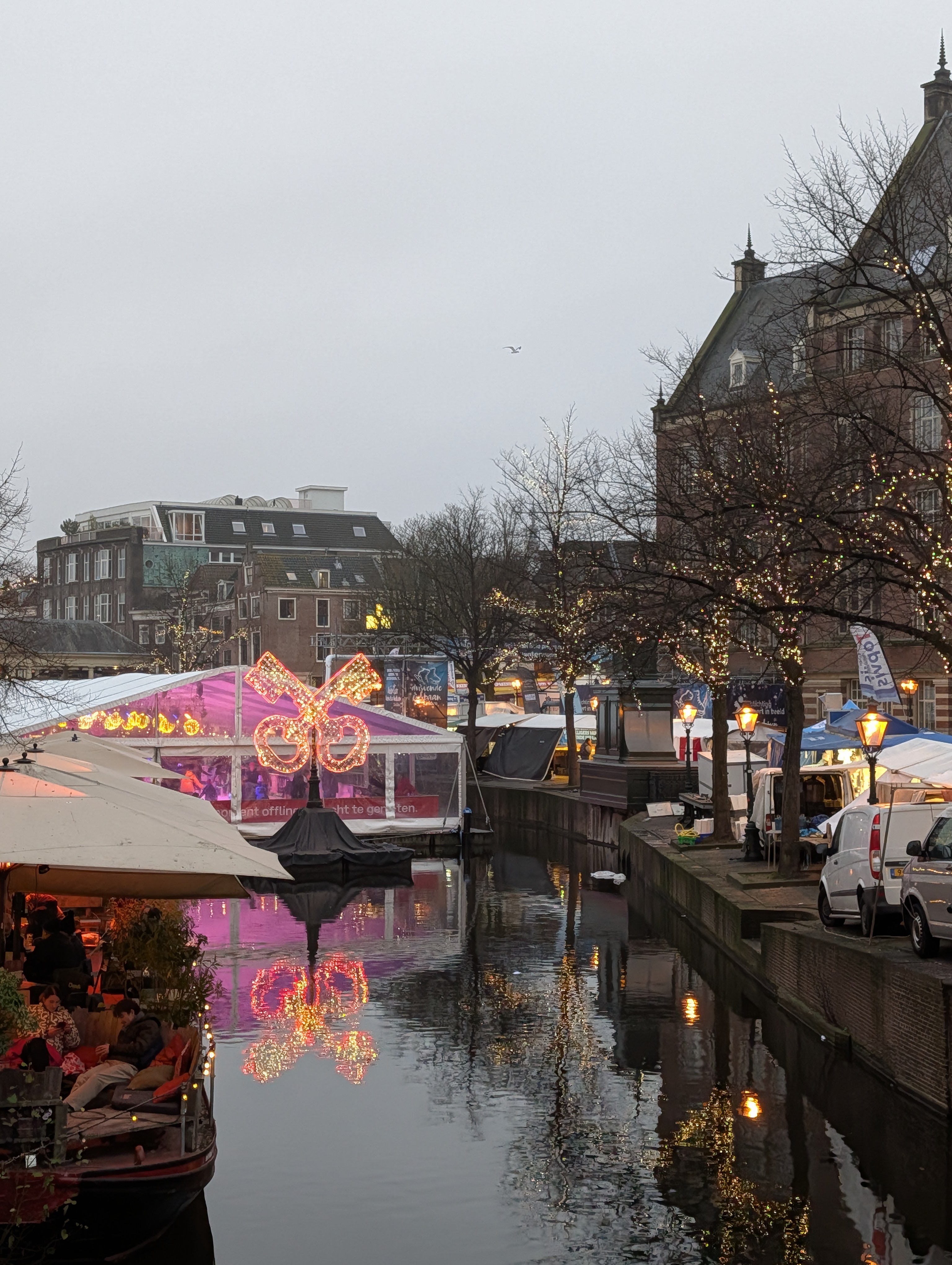 运河上的圣诞集市