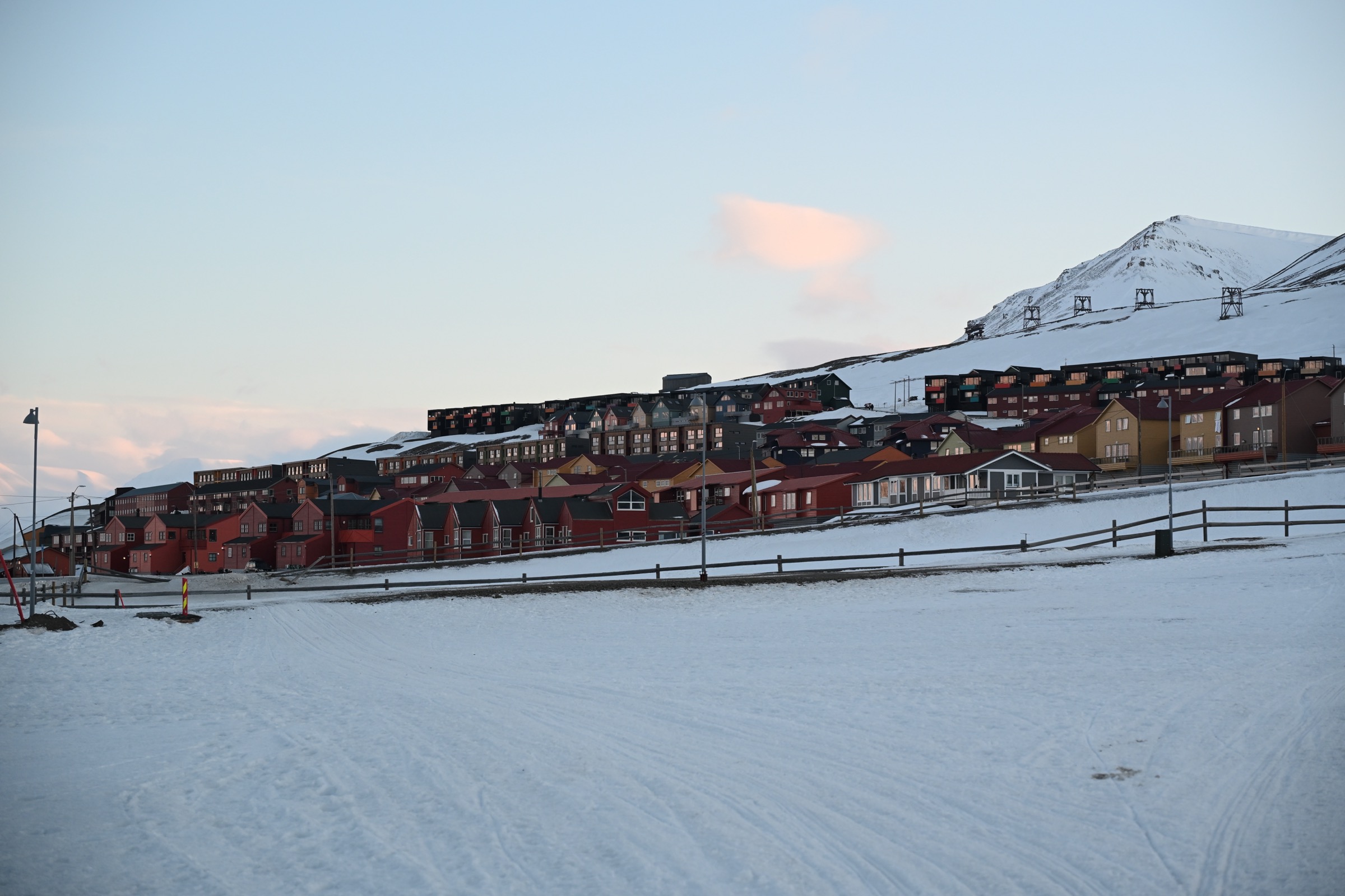 暮色中的朗伊尔城